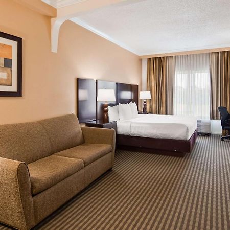 Best Western Plus Ambassador Suites Venice Gardens Exterior photo