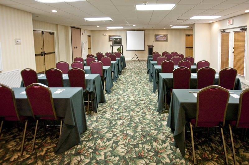 Best Western Plus Ambassador Suites Venice Gardens Facilities photo