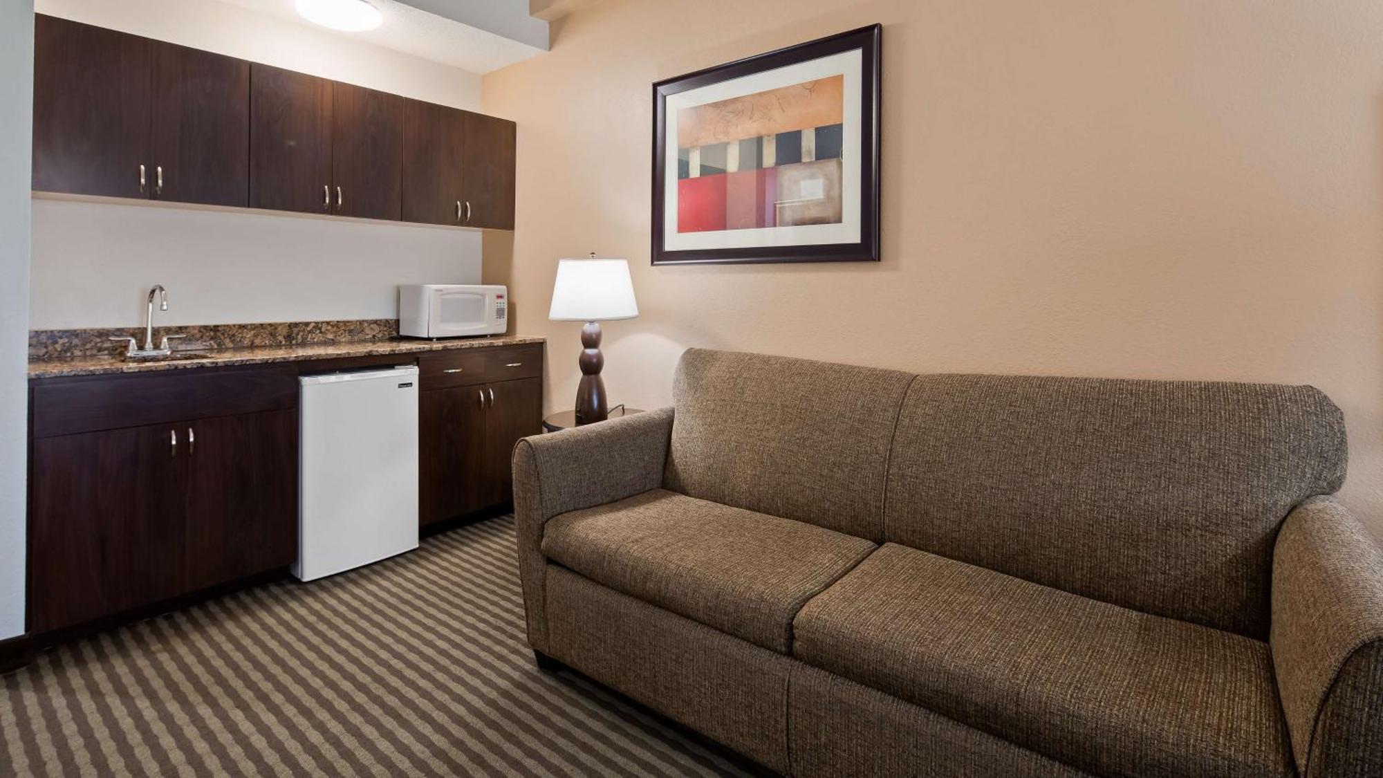 Best Western Plus Ambassador Suites Venice Gardens Exterior photo