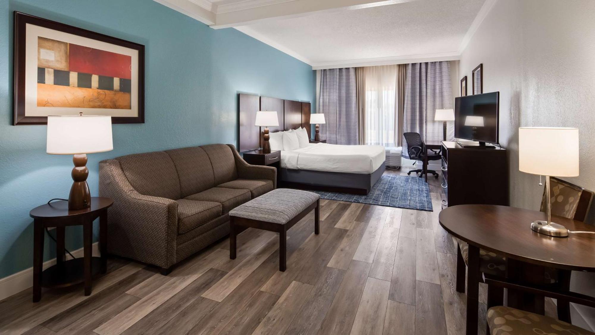 Best Western Plus Ambassador Suites Venice Gardens Exterior photo