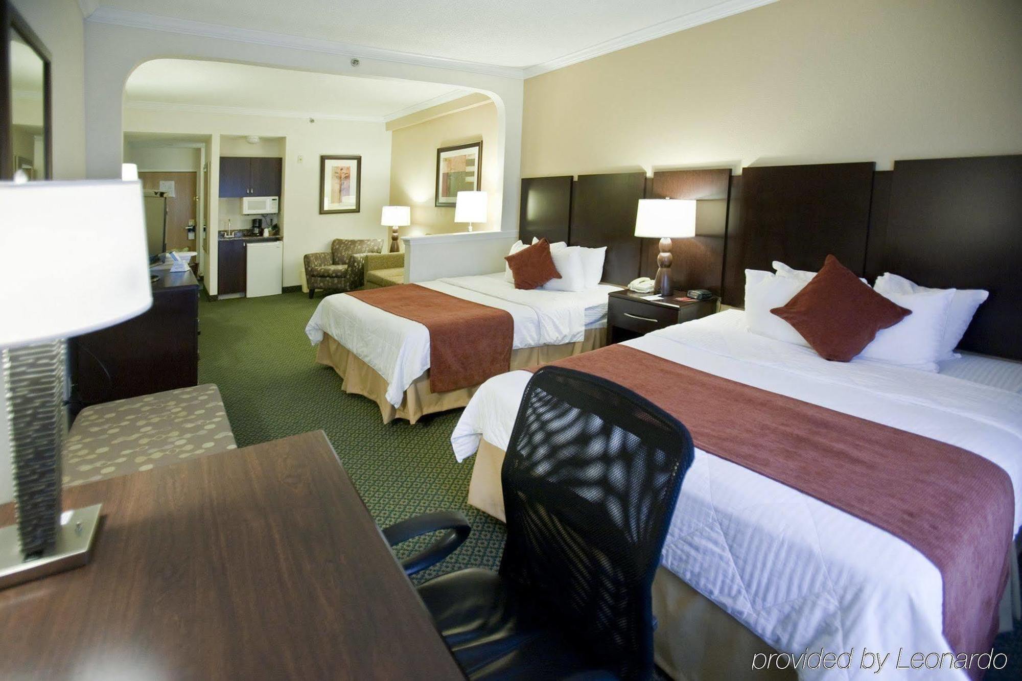 Best Western Plus Ambassador Suites Venice Gardens Exterior photo
